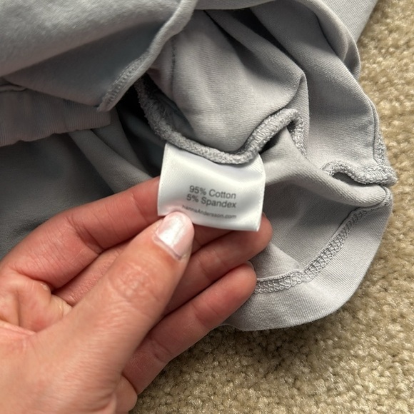 Hanna Andersson Light Gray Girls Button Up with Ruffles Size 130/8 - Picture 3 of 6